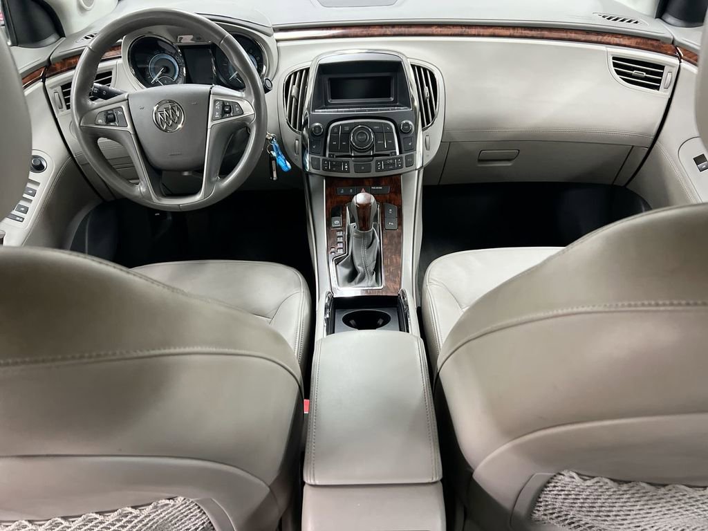 Used 2011 Buick LaCrosse CXL image 10