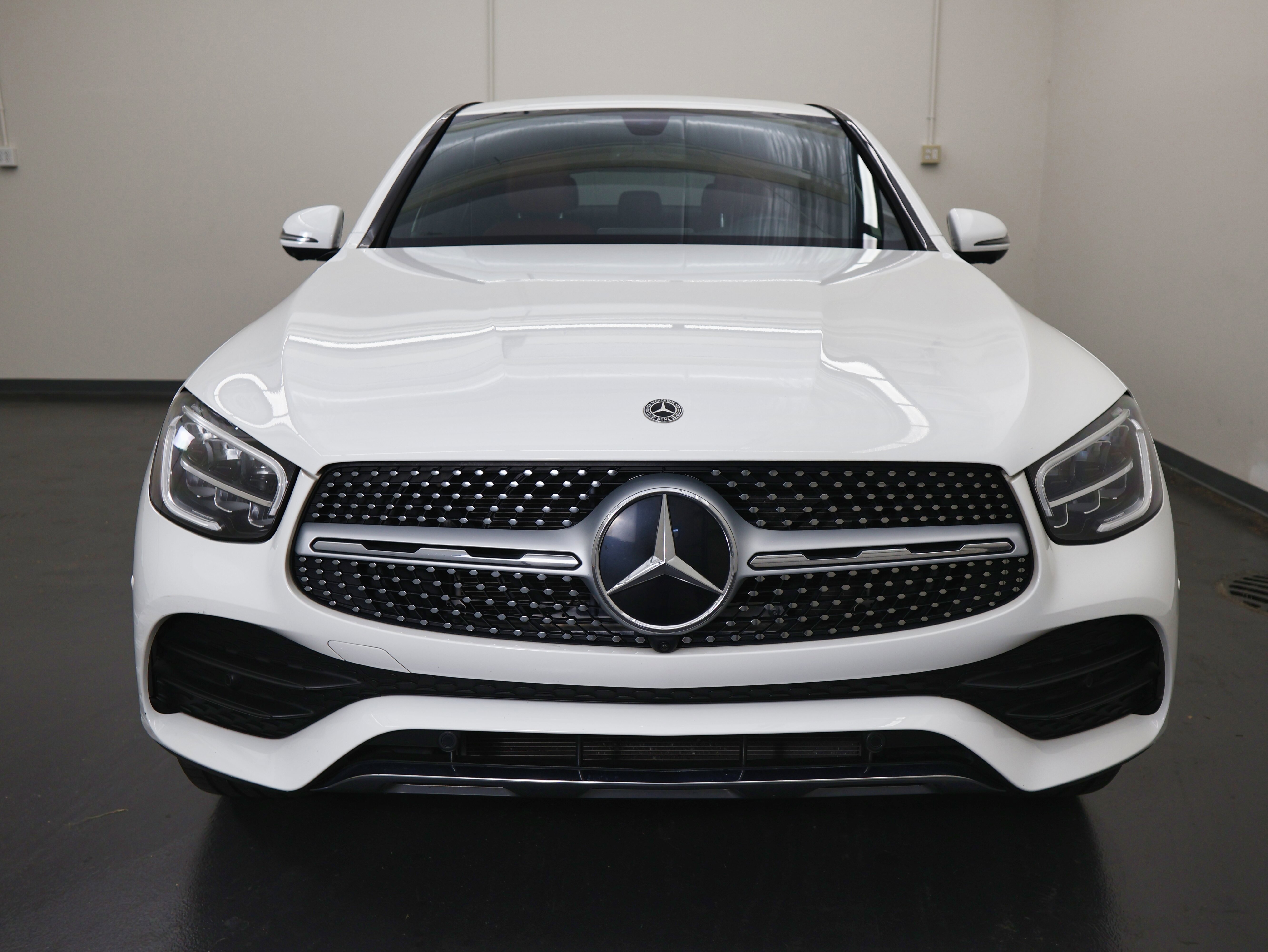 Used 2020 Mercedes-Benz GLC 300 4MATIC Coupe image 8