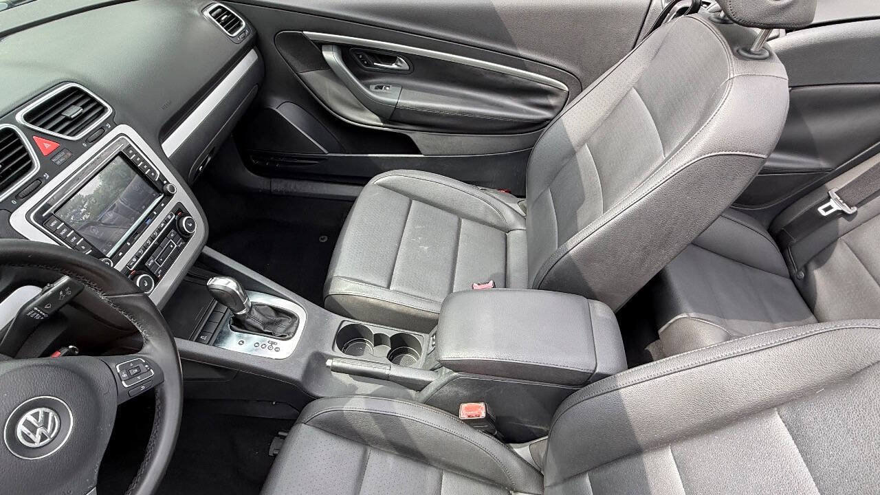 Used 2012 Volkswagen Eos Komfort FWD image 36