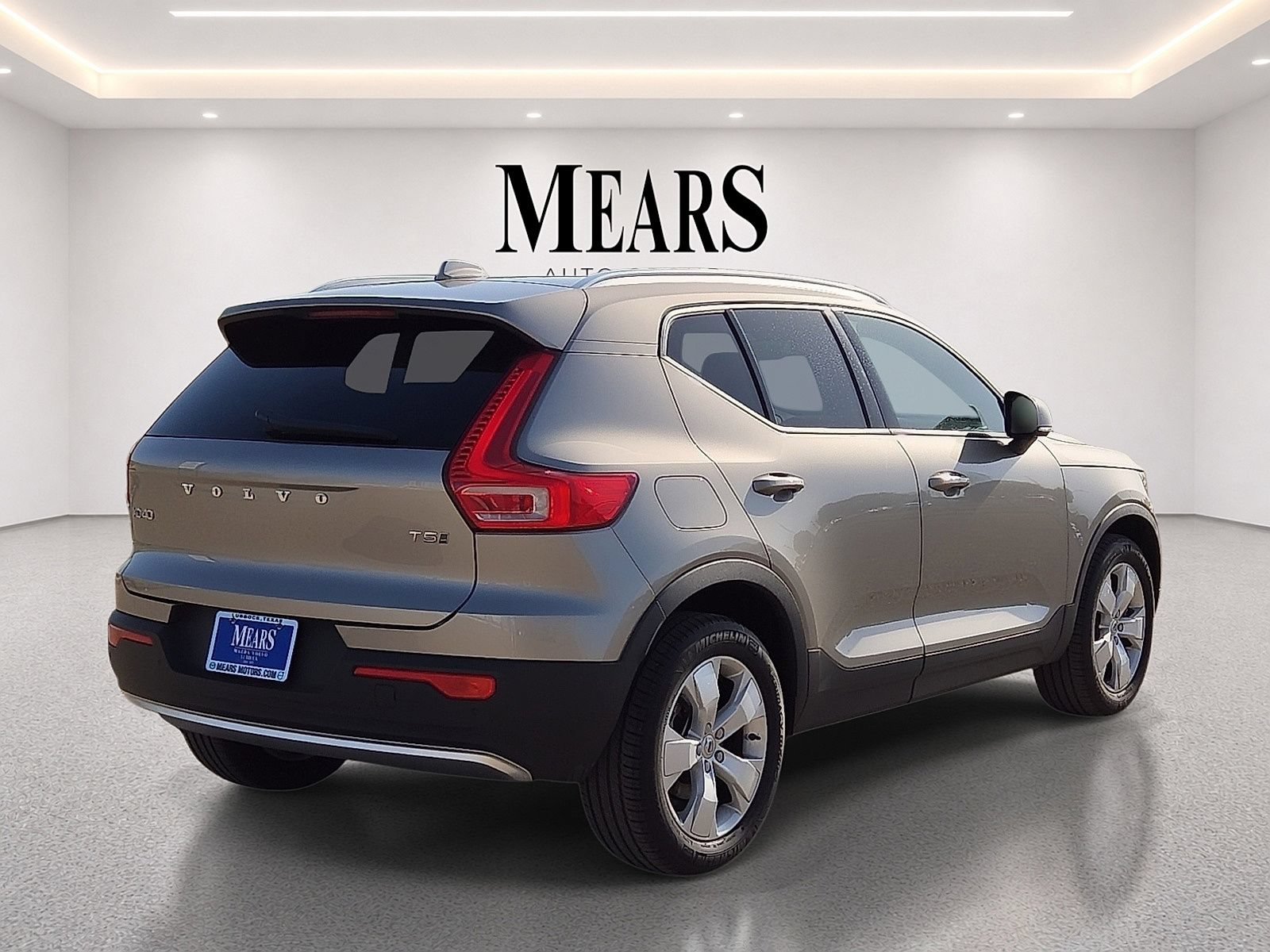Used 2022 Volvo XC40 T5 Momentum AWD/4WD image 6