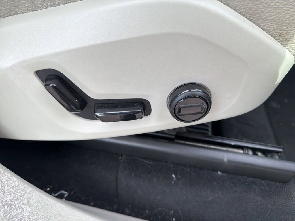 Used 2019 Volvo XC90 T6 Momentum image 28