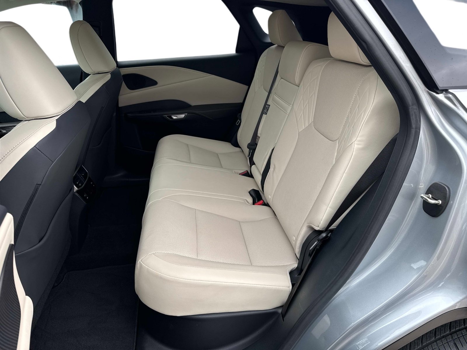 Used 2023 Lexus RX 350 Premium w/ Accessory Package (Z1) FWD image 14