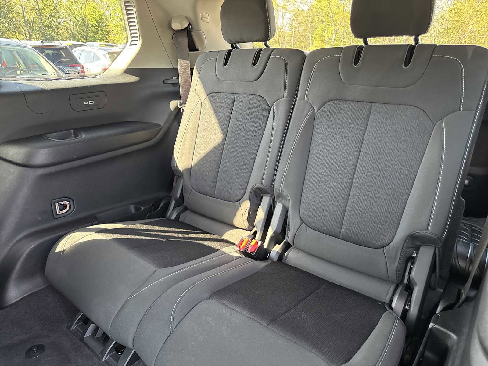 Used 2022 Jeep Grand Cherokee L Laredo w/ Luxury Tech Group I image 36