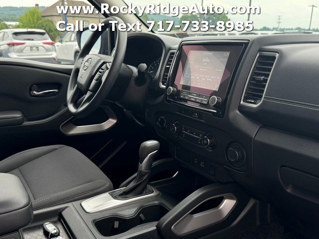 Used 2023 Nissan Frontier SV w/ Tow Package AWD/4WD image 14