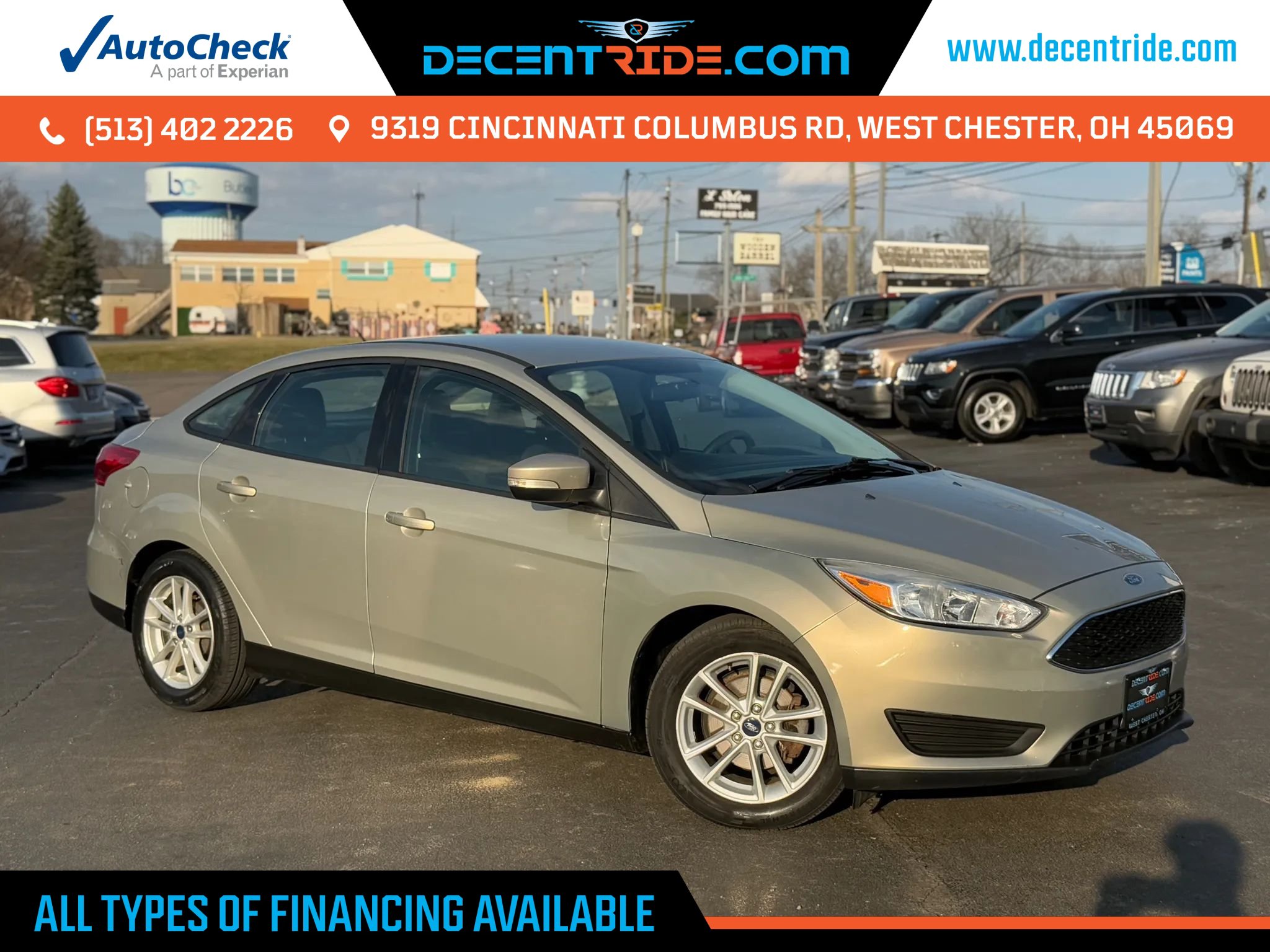 Used 2015 Ford Focus SE FWD image 1