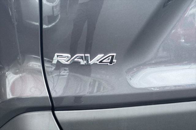 Certified 2024 Toyota RAV4 LE AWD/4WD image 31