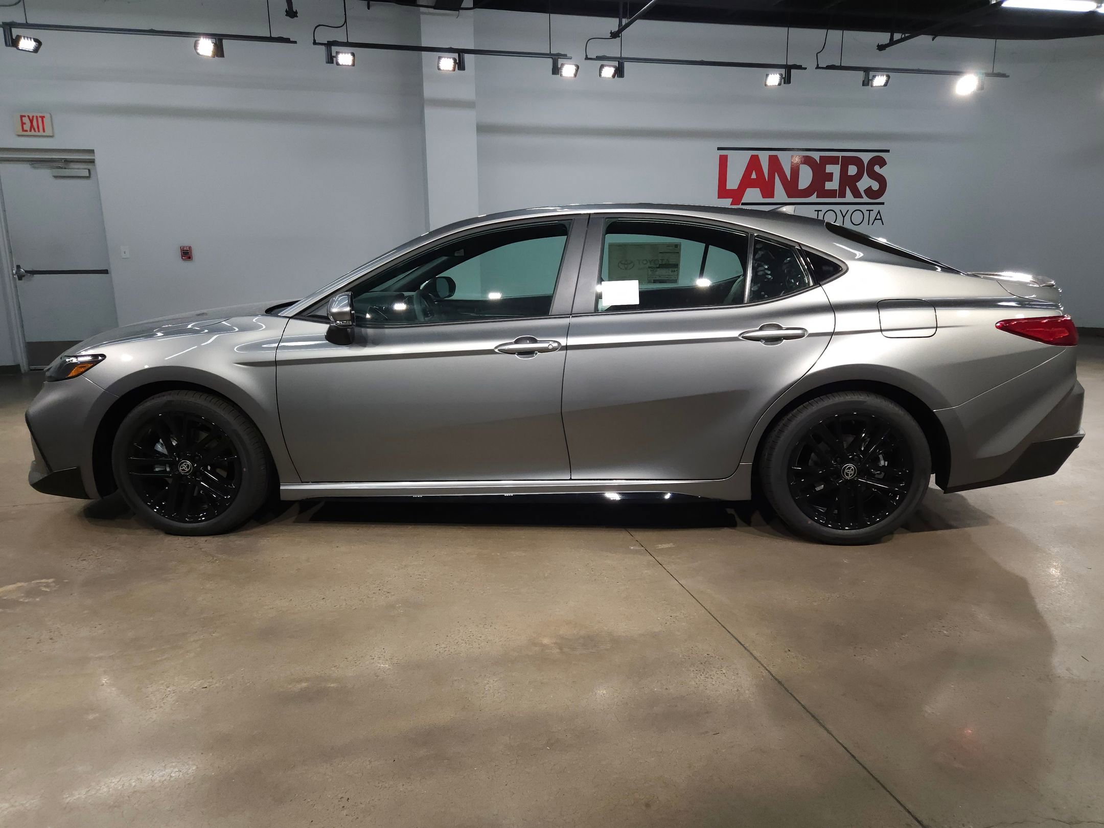 New 2026 Toyota Camry SE image 4