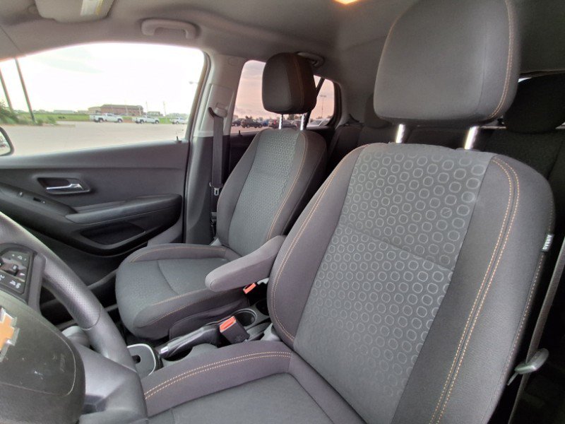 Used 2018 Chevrolet Trax LS w/ Fleet Convenience Package FWD image 11