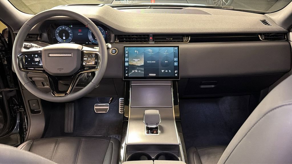 Used 2024 Land Rover Range Rover Evoque Dynamic SE image 17