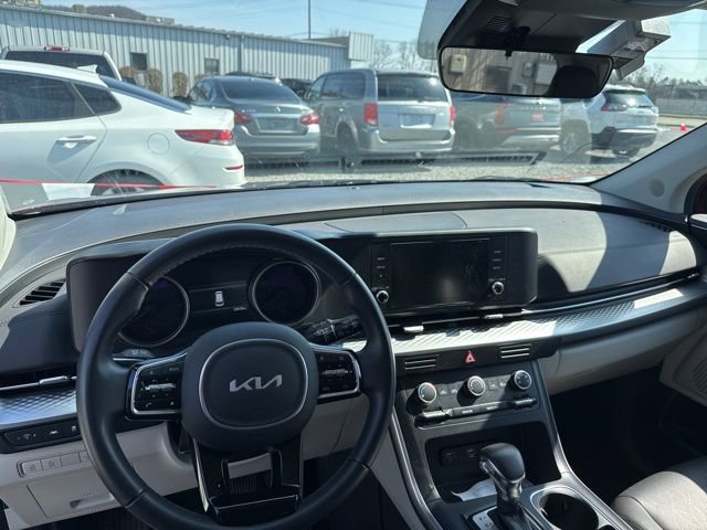 Used 2024 Kia Carnival LX image 15