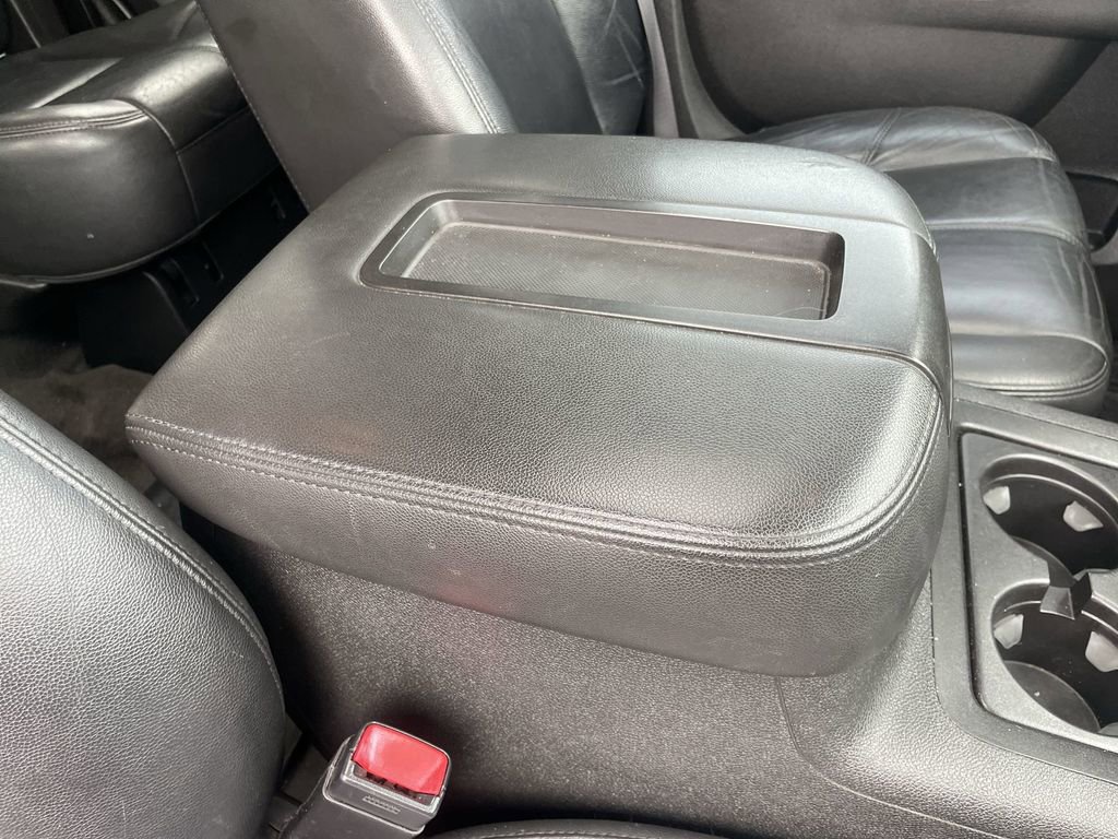Used 2013 Chevrolet Tahoe LT AWD/4WD image 31