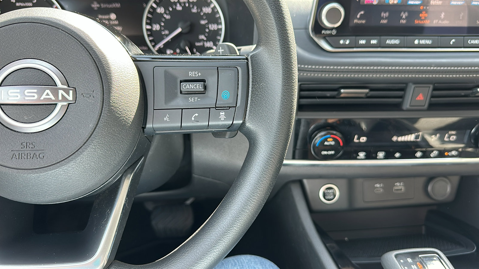 Certified 2023 Nissan Rogue SV image 15