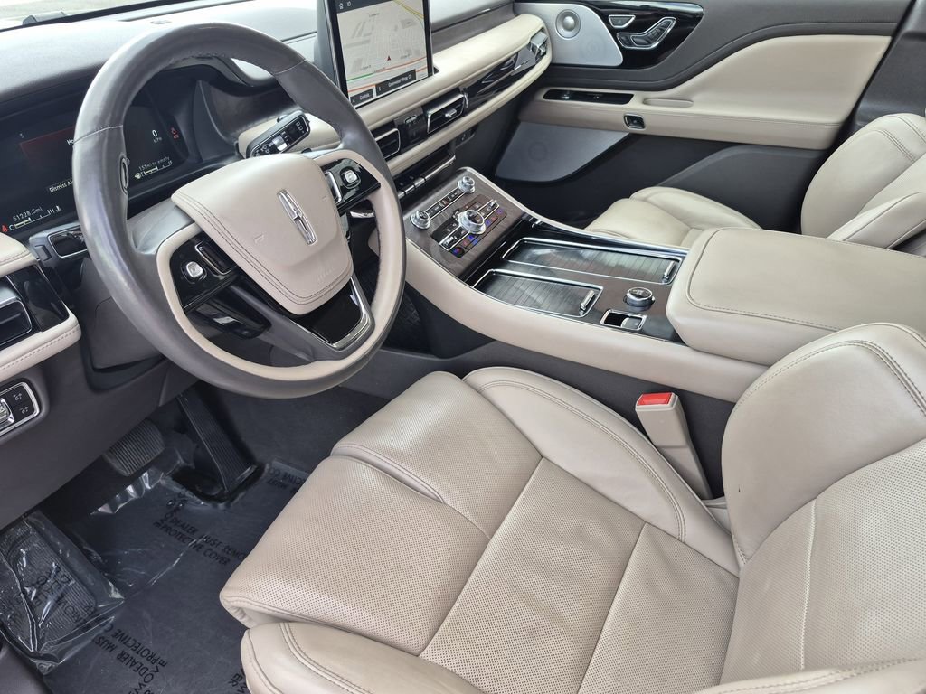 Used 2022 Lincoln Aviator Reserve w/ Equipment Group 201A image 11