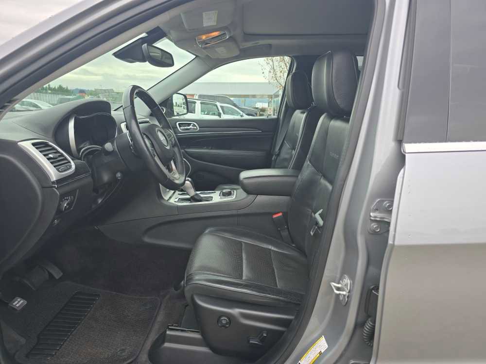 Used 2018 Jeep Grand Cherokee Summit AWD/4WD image 9