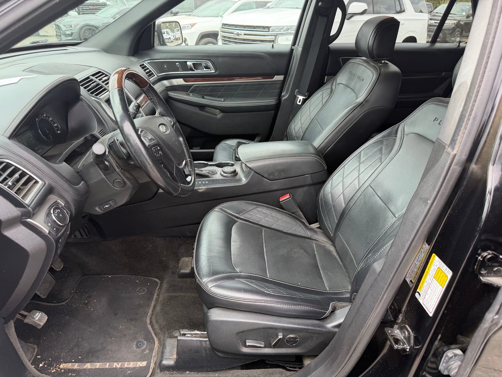 Used 2017 Ford Explorer Platinum AWD/4WD image 10