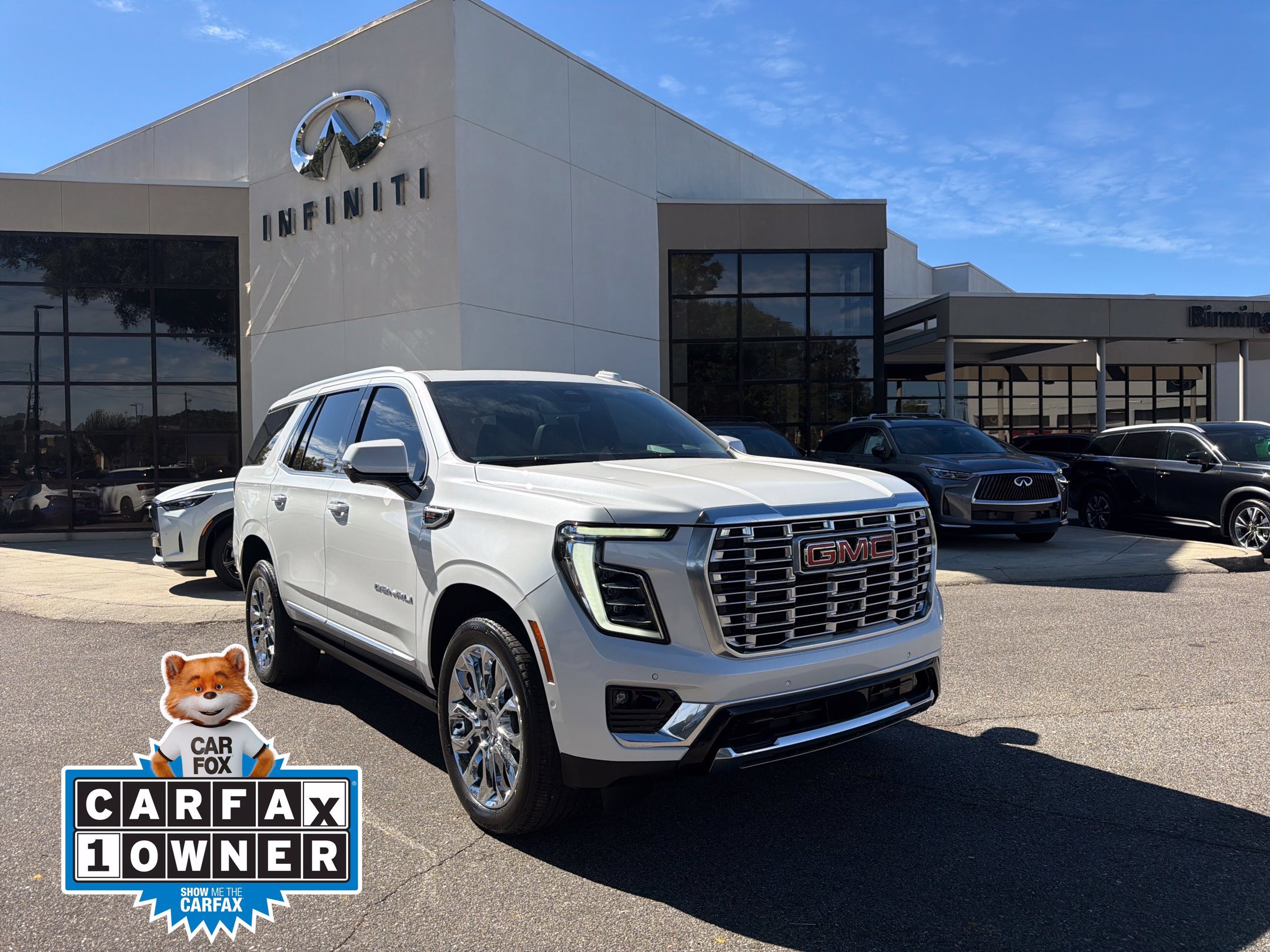 Used 2025 GMC Yukon Denali w/ Sun & Power Step Package AWD/4WD image 1