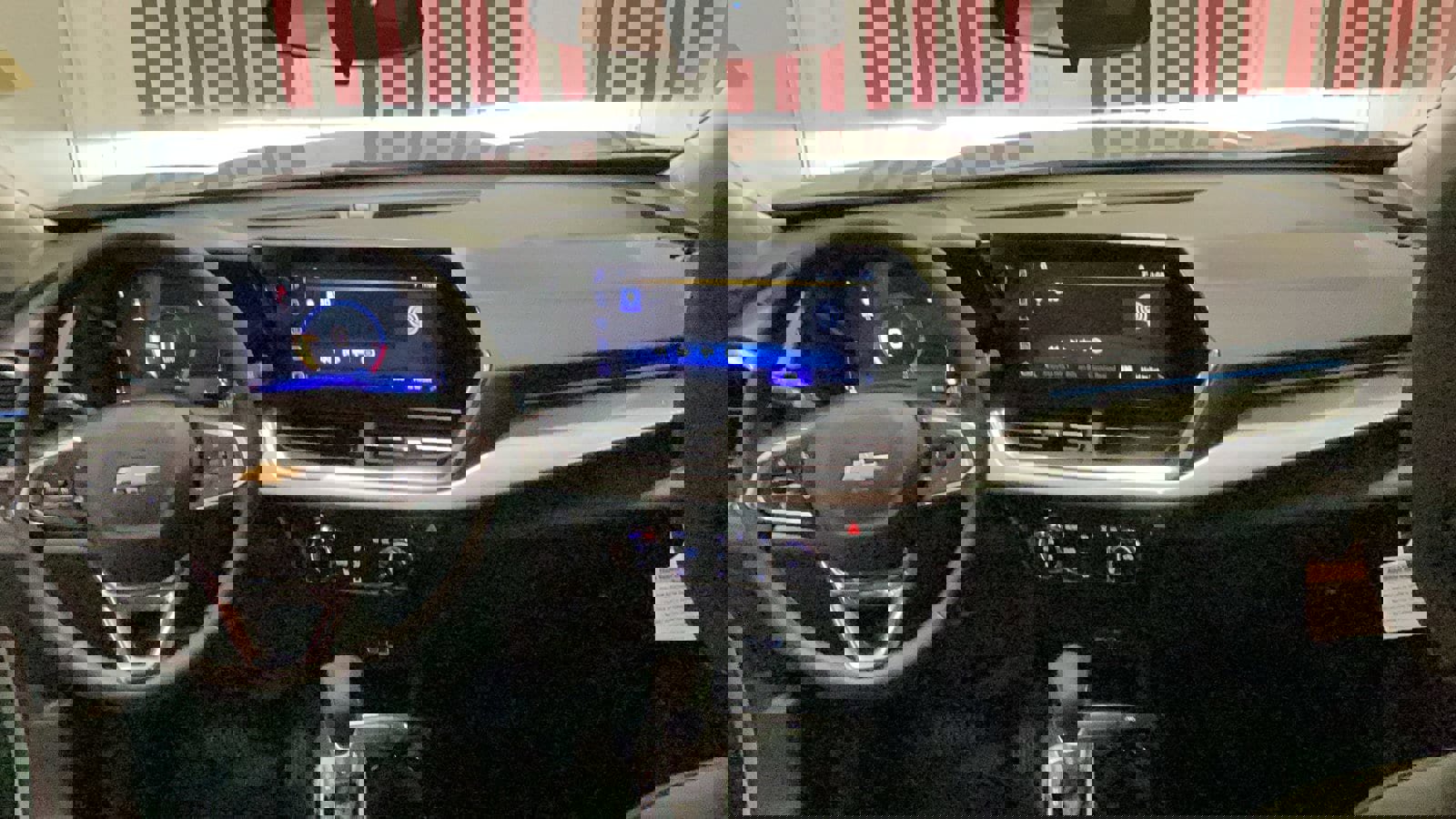 New 2026 Chevrolet Trax LT w/ Driver Confidence Package image 13