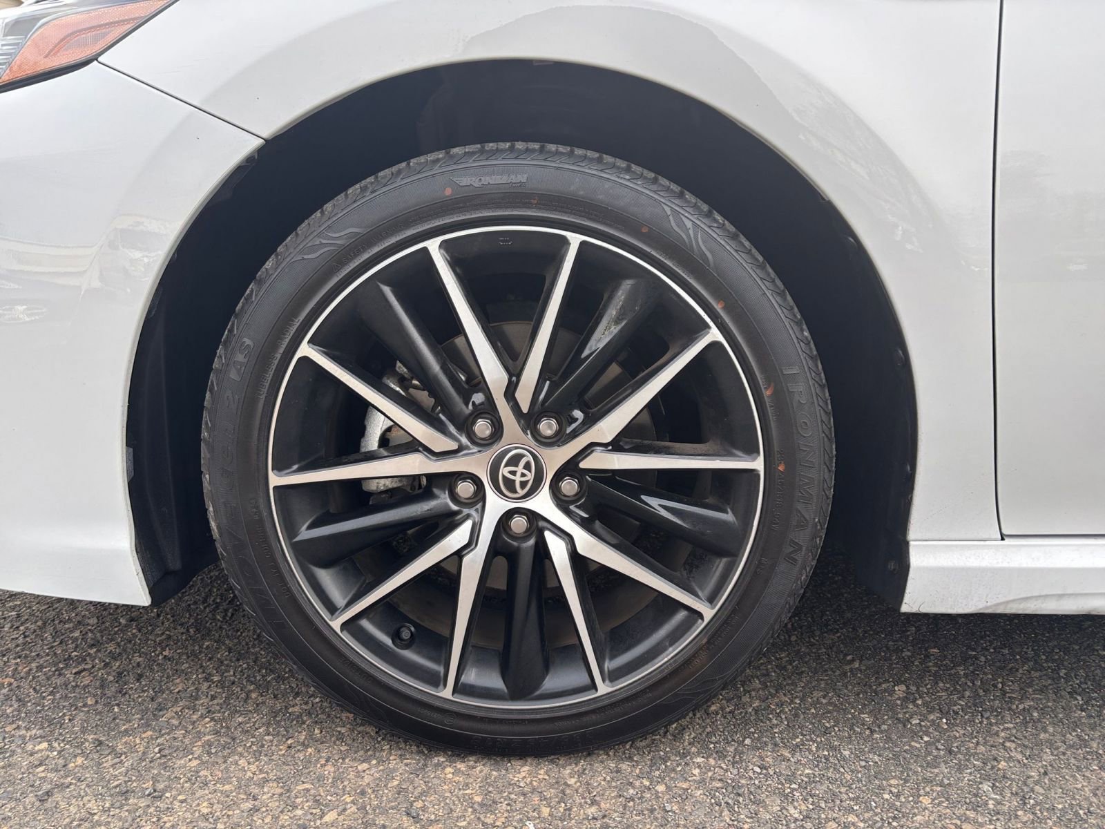 Used 2024 Toyota Camry SE image 29