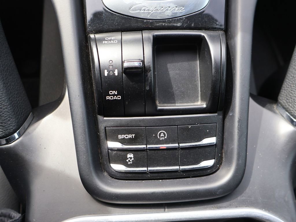 Used 2014 Porsche Cayenne S image 30