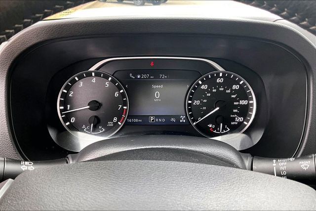 Certified 2025 Nissan Frontier SV w/ SV Convenience Package image 12