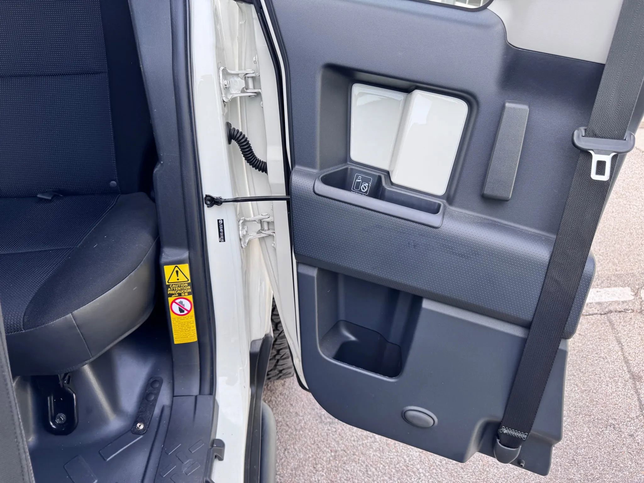 Used 2014 Toyota FJ Cruiser 4WD w/ Upgrade Package image 21