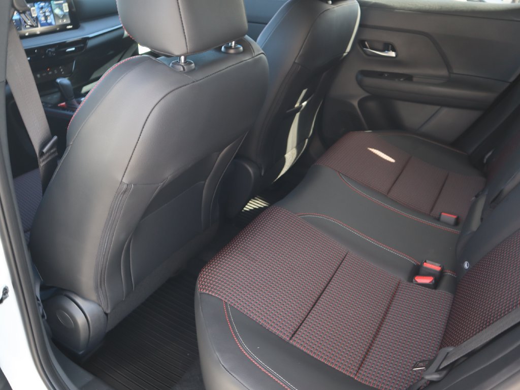 New 2026 Nissan Kicks SR w/ Illumination Package FWD image 10