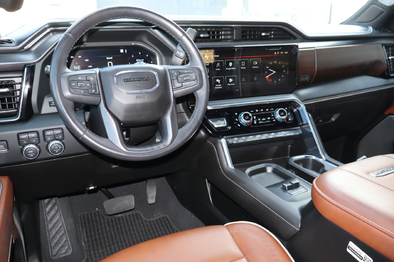 Used 2024 GMC Sierra 2500 Denali Ultimate AWD/4WD image 5