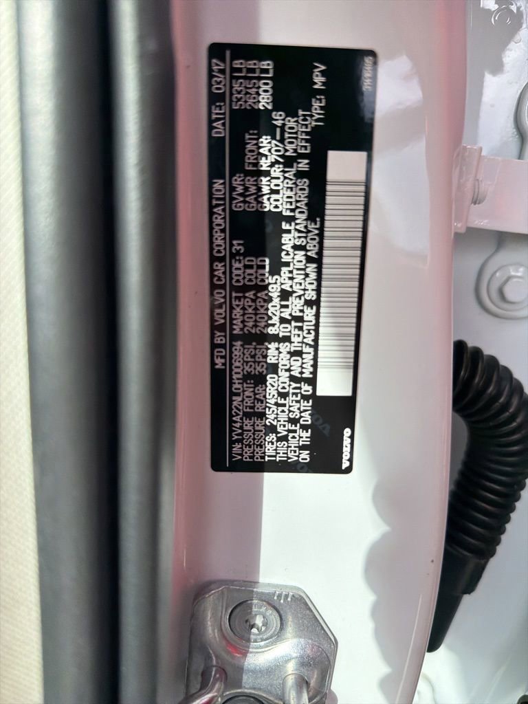 Used 2017 Volvo V90 T6 Cross Country image 18