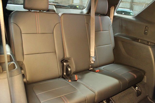 Used 2024 Chevrolet Traverse RS image 16