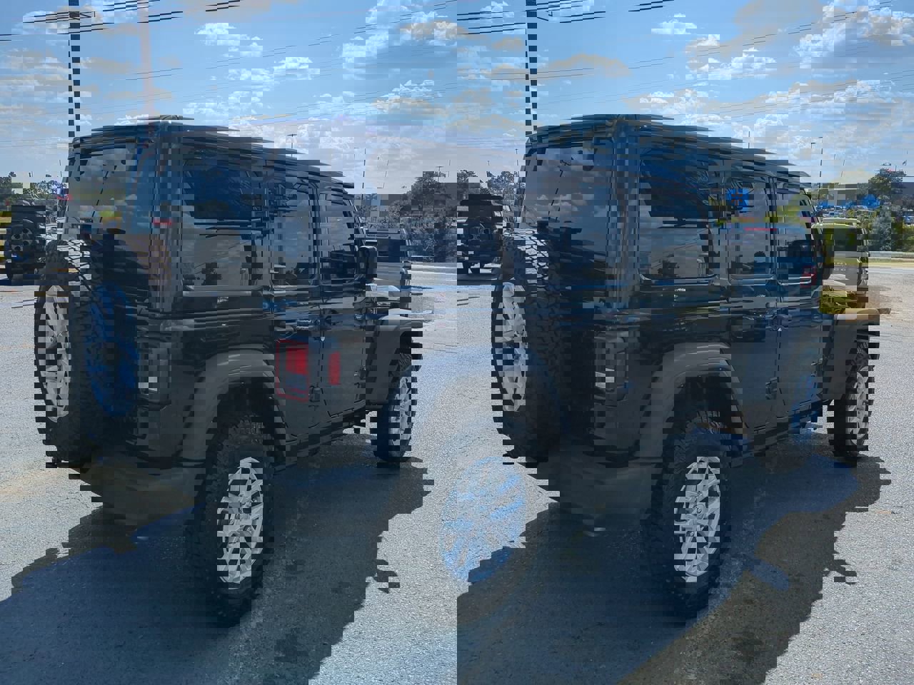 Used 2023 Jeep Wrangler Sport S w/ Sun And Sound Package image 4