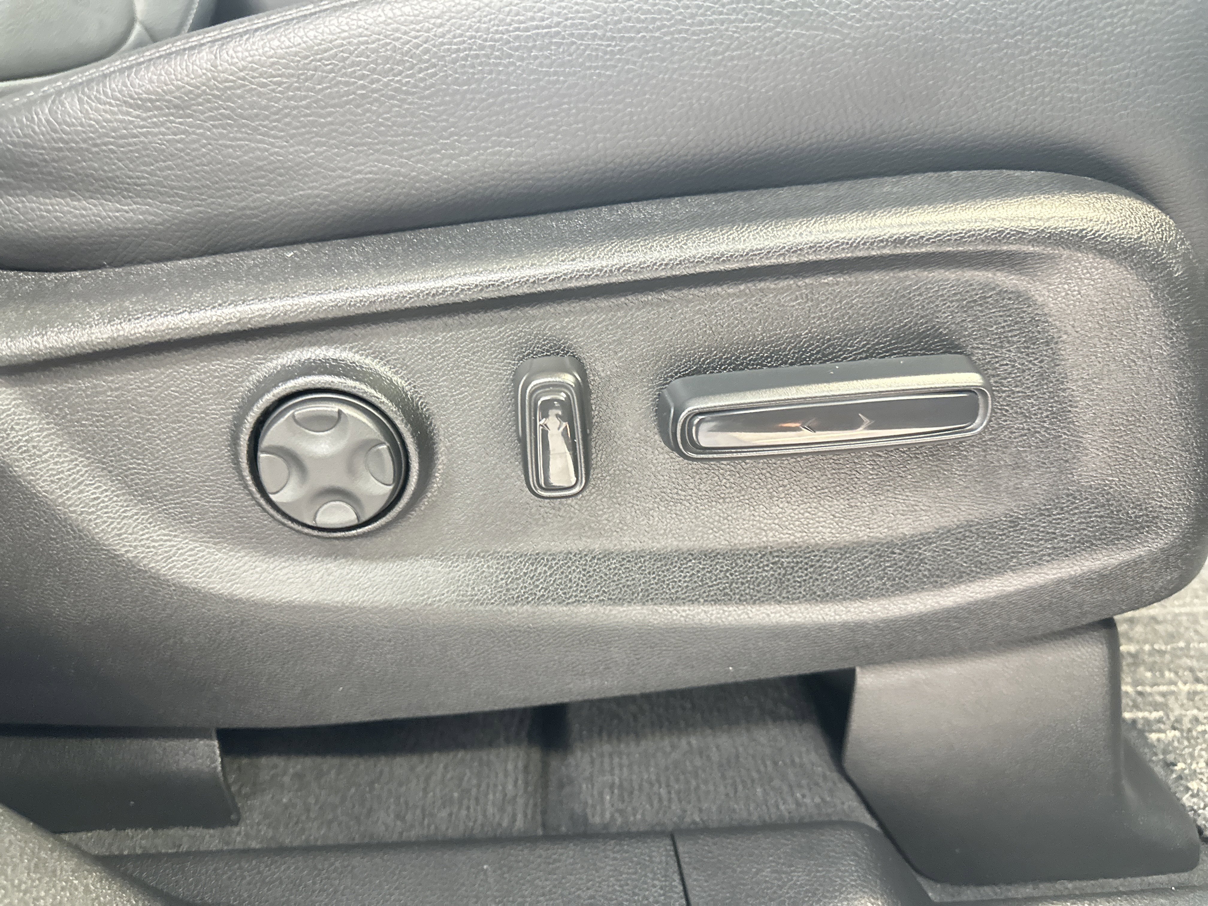 Used 2023 Honda Odyssey EX-L image 24