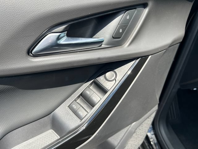 Certified 2026 Chevrolet Equinox LT FWD image 13