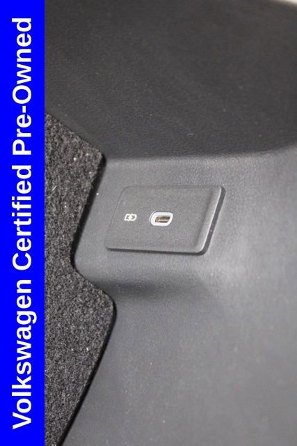 Used 2025 Volkswagen Atlas Cross Sport SEL R-Line AWD/4WD image 46