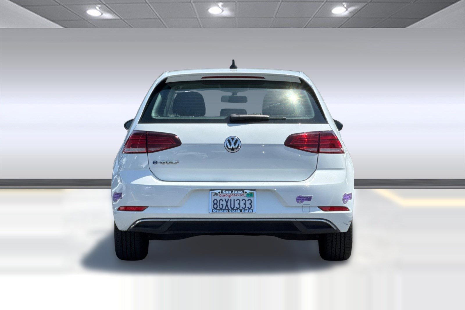 Used 2018 Volkswagen e-Golf SE FWD image 9