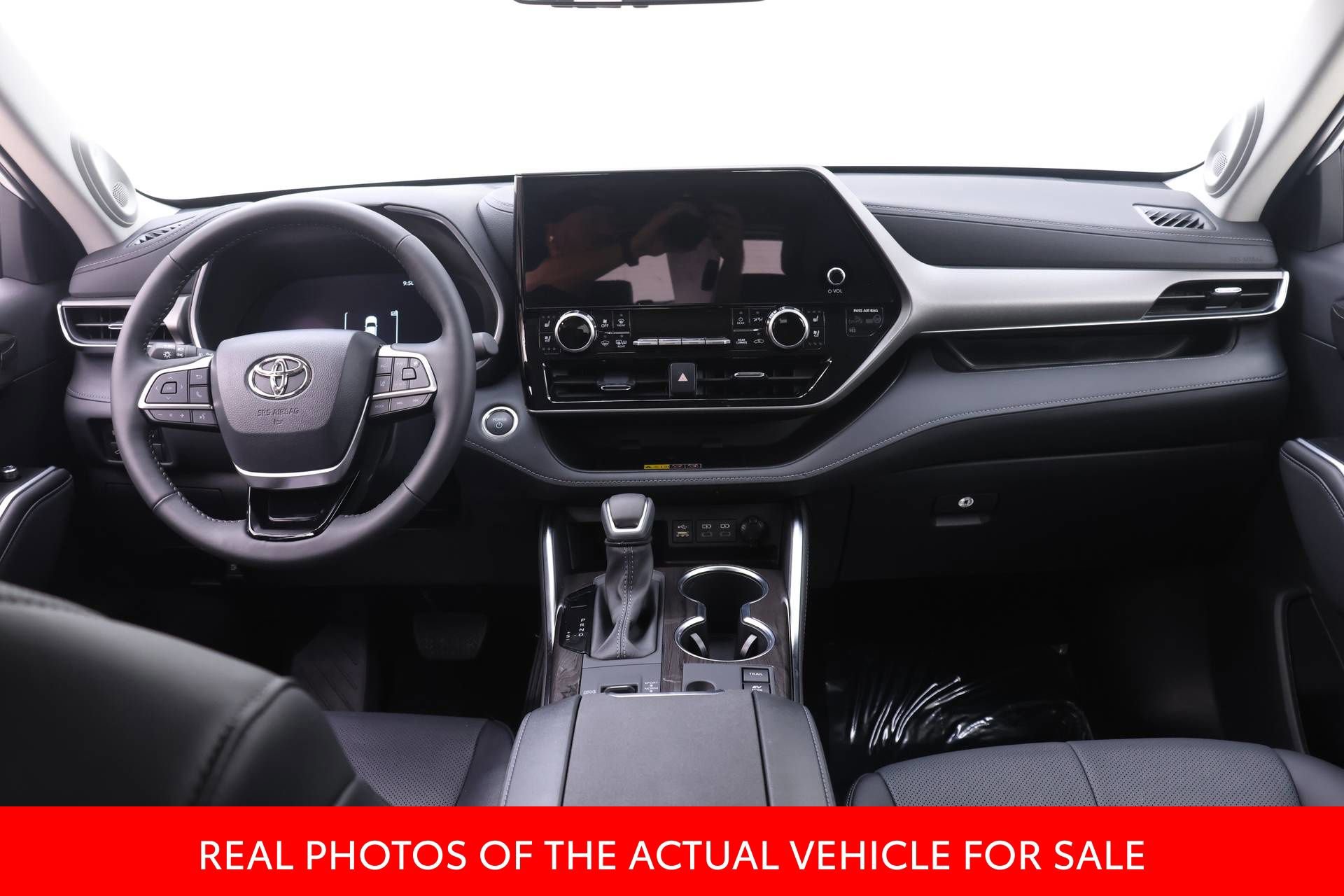 Used 2026 Toyota Highlander Limited image 5