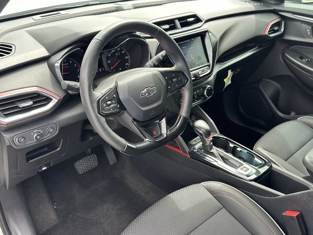 Used 2023 Chevrolet TrailBlazer RS w/ Convenience Package FWD image 20