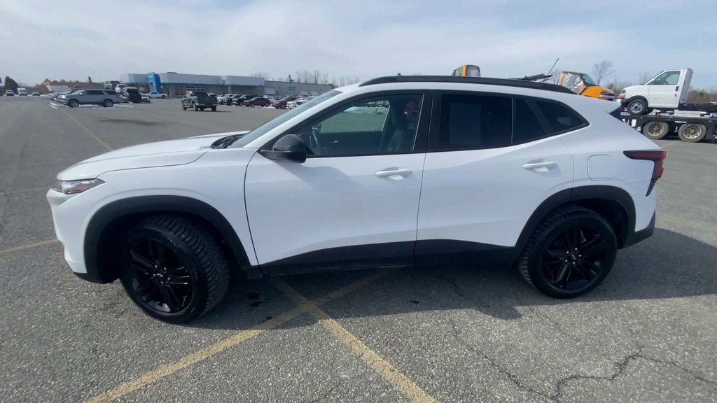 Used 2025 Chevrolet Trax ACTIV w/ Driver Confidence Package image 5