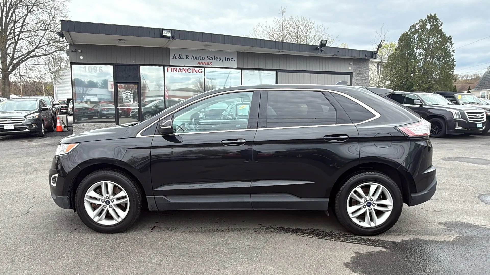 Used 2015 Ford Edge SEL AWD/4WD image 4