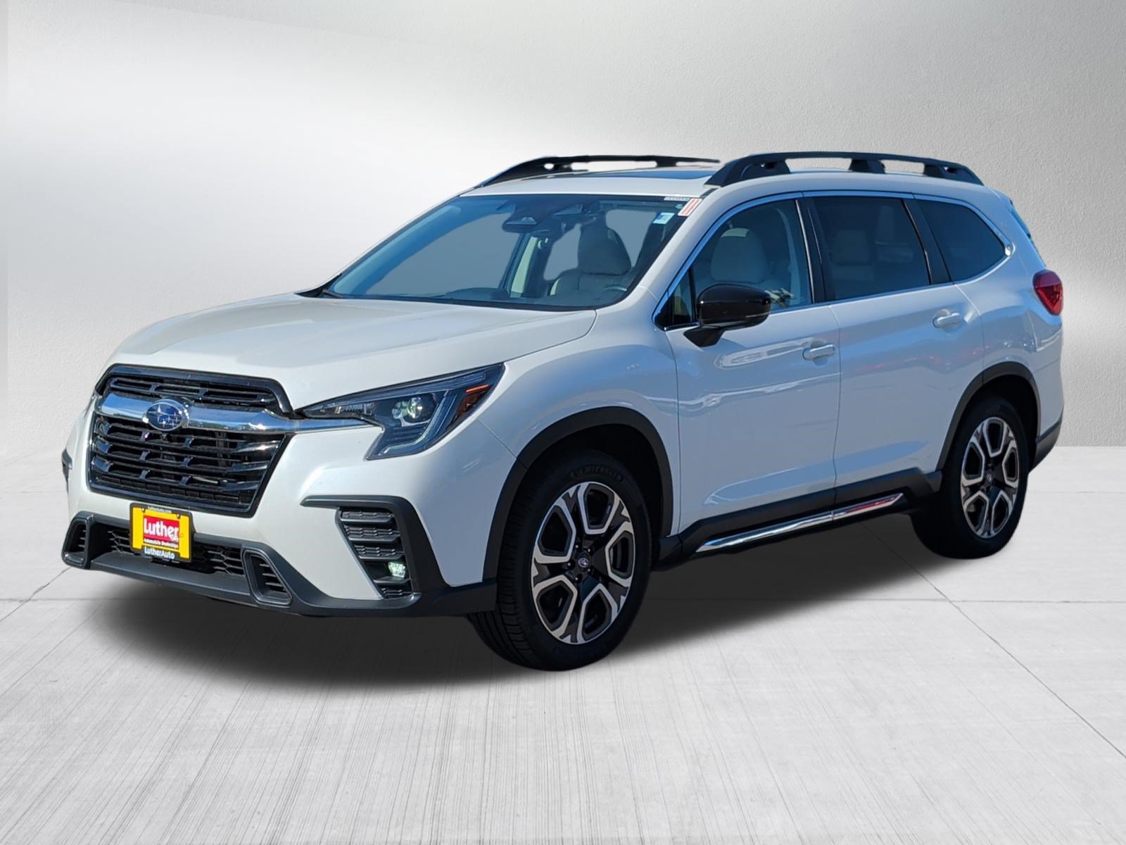 Used 2024 Subaru Ascent Limited w/ Technology Package AWD/4WD image 3