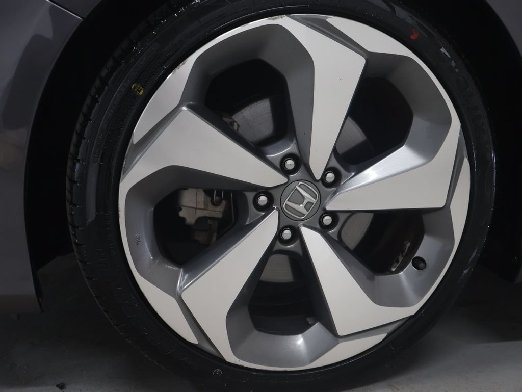 Used 2018 Honda Accord Touring image 33