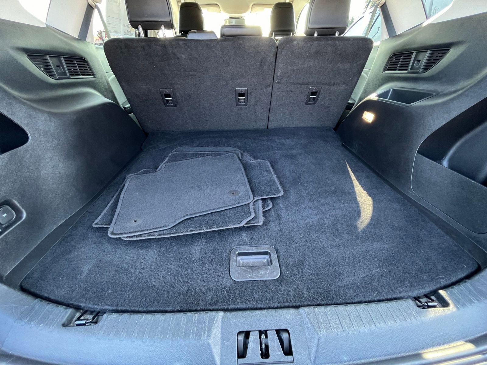 Used 2024 Ford Edge SEL image 31