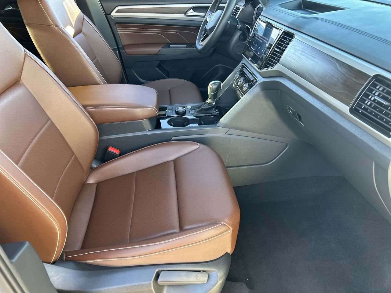 Certified 2023 Volkswagen Atlas SE w/ Panoramic Sunroof Package image 9