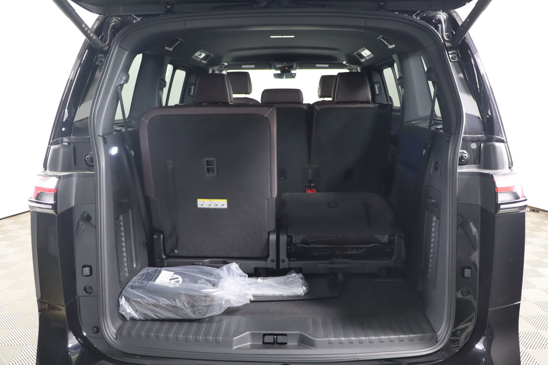 New 2025 Volkswagen ID. Buzz Pro S image 40