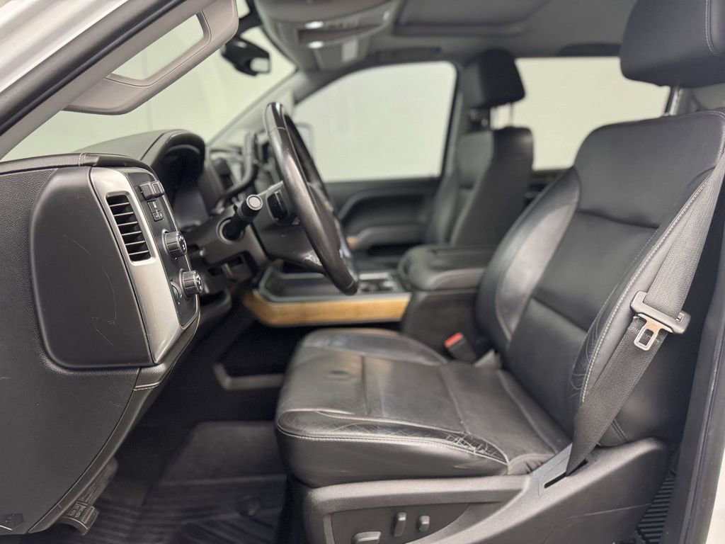 Used 2018 Chevrolet Silverado 2500 LTZ image 5