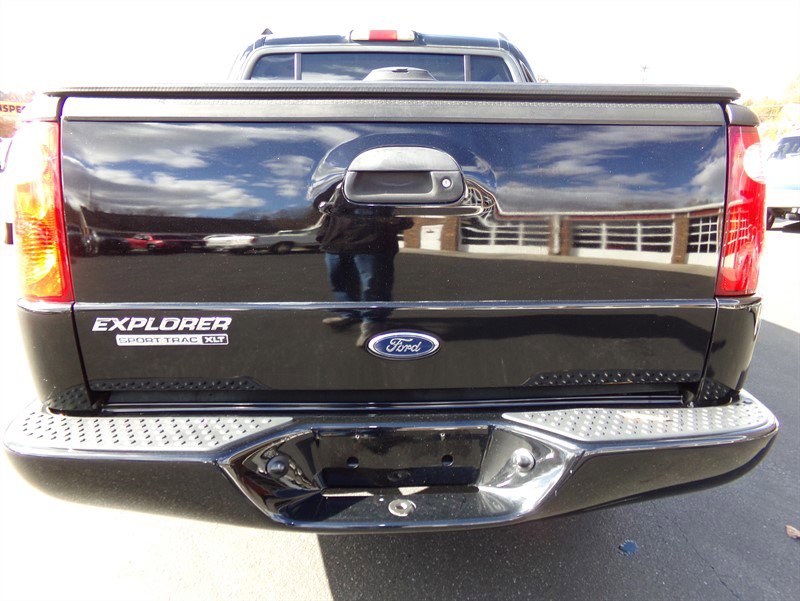 Used 2004 Ford Explorer Sport Trac XLT 4WD image 11