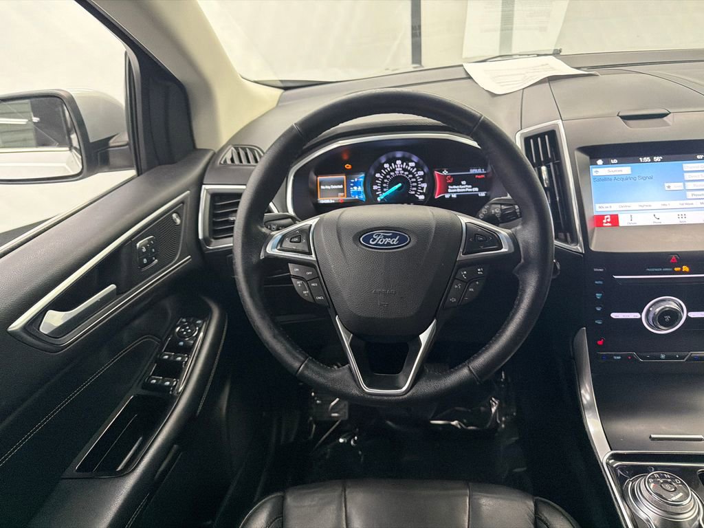 Used 2019 Ford Edge Titanium image 24
