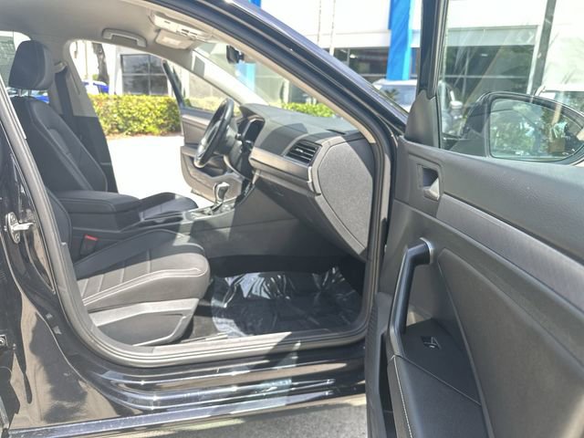 Used 2024 Volkswagen Jetta SE FWD image 29