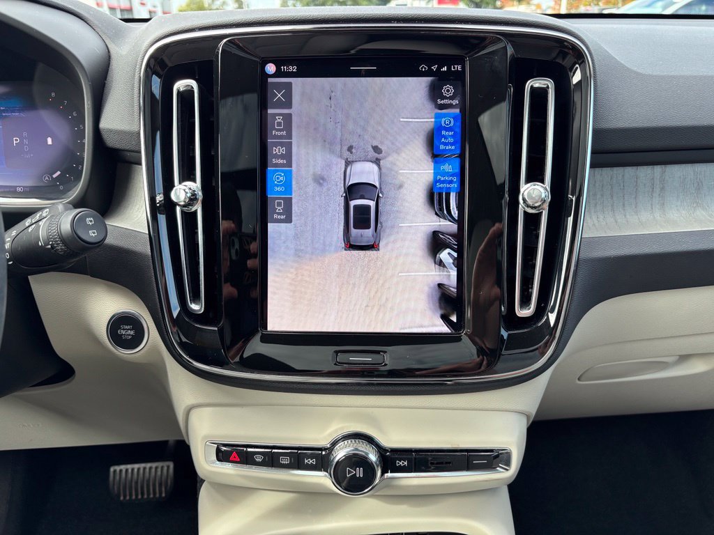 Used 2024 Volvo XC40 B5 Plus w/ Climate Package AWD/4WD image 17