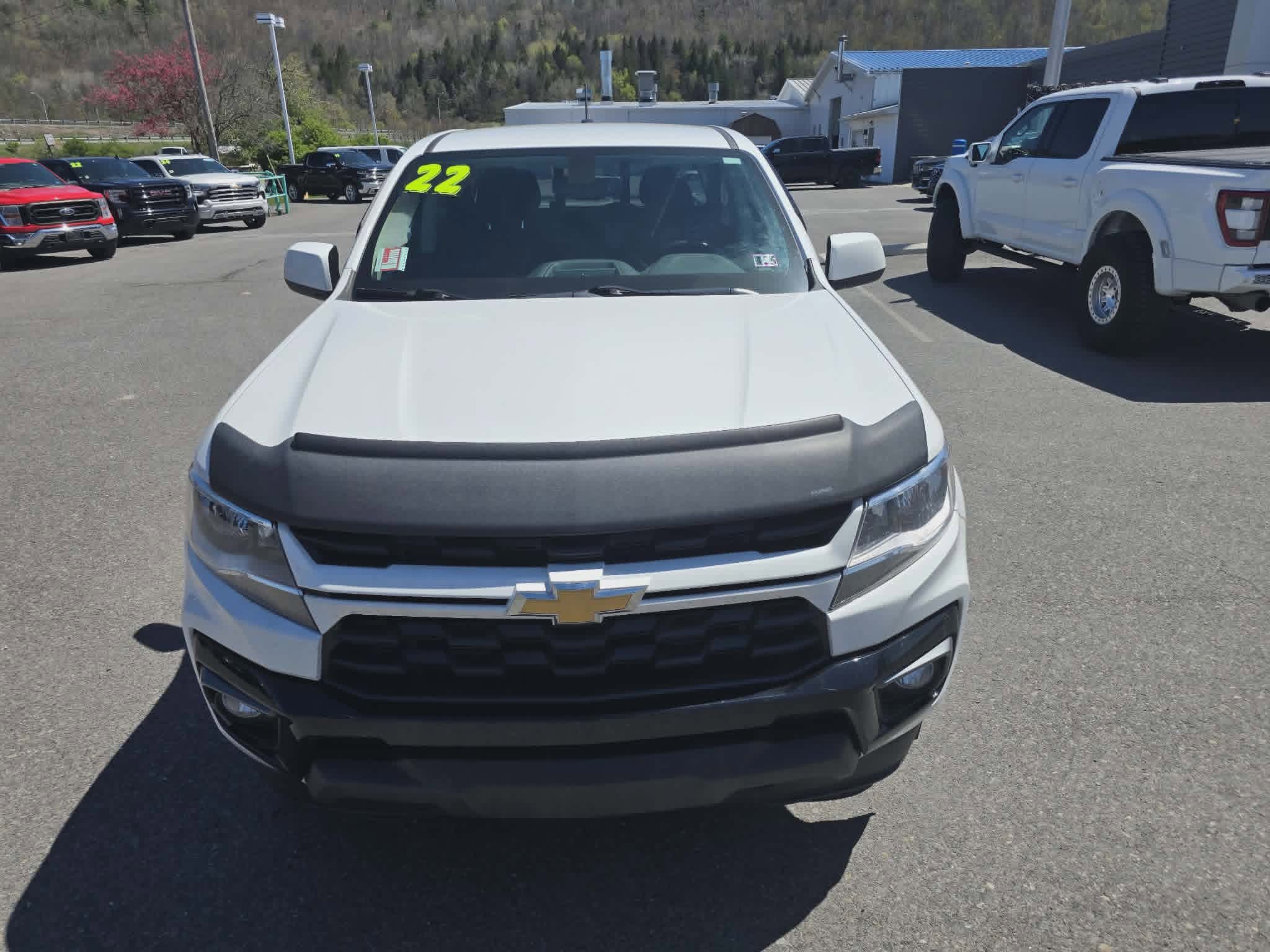 Used 2022 Chevrolet Colorado LT w/ LT Convenience Package AWD/4WD image 8