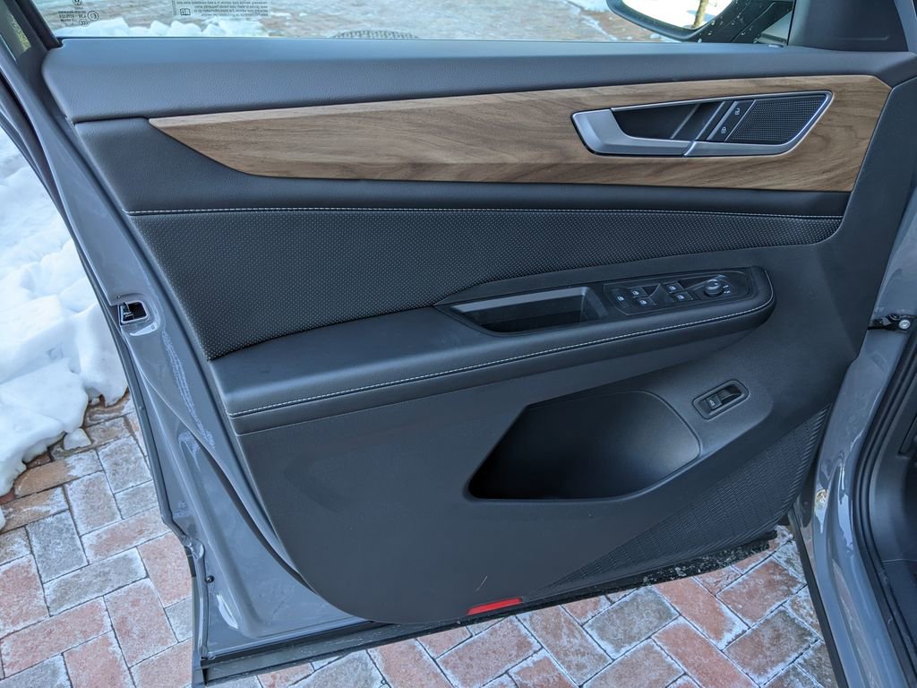 New 2026 Volkswagen Atlas SE image 9